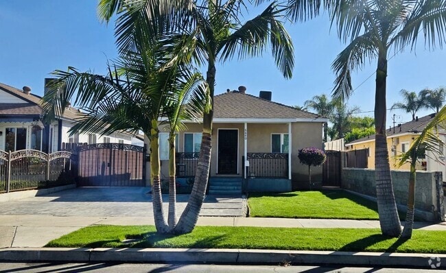 Building Photo - 8840 Amboy Ave Rental