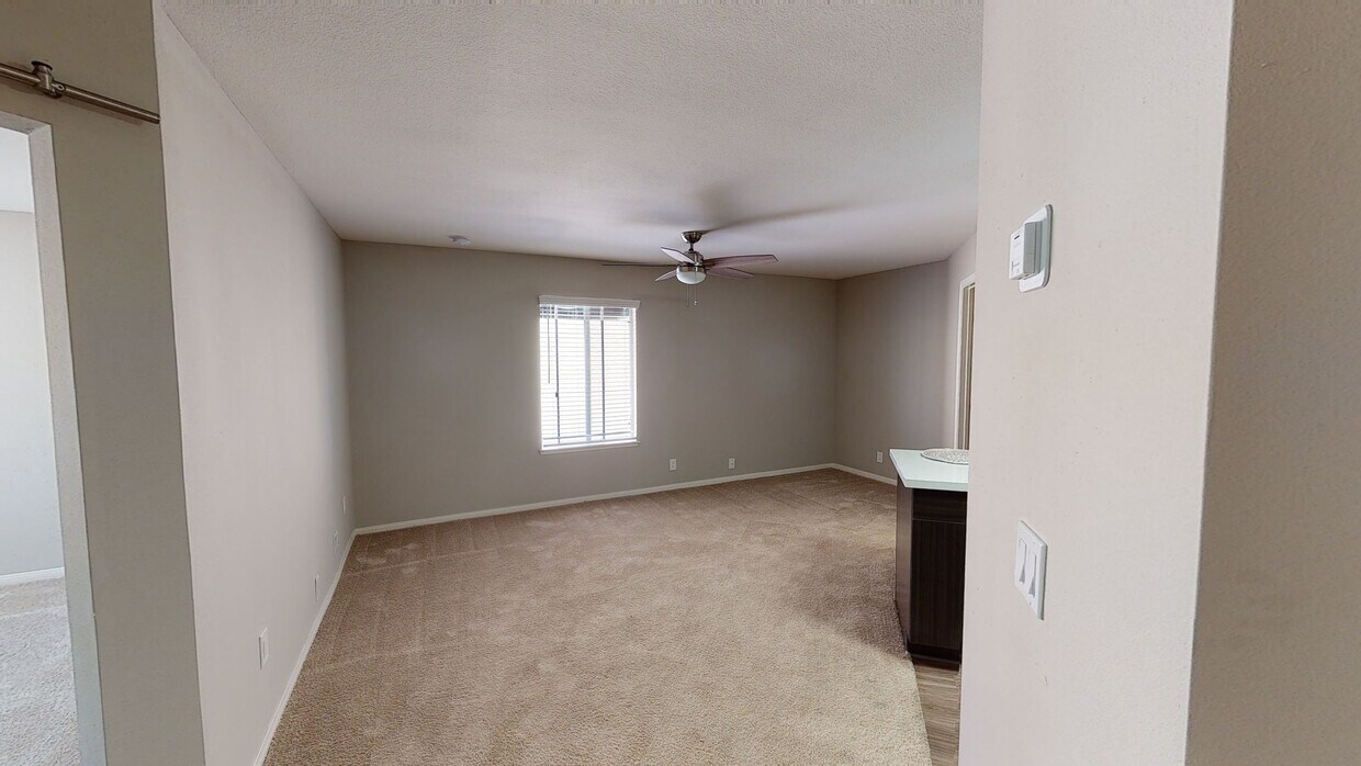 3D Tour - Village Square Apartments