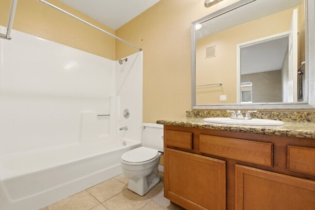 Photo - "Charming 2-Bedroom, 2-Bathroom Oasis in E... Unit 1411