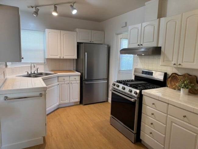 Photo - One bedroom, one bath in La Crescenta Unit 2313 1/2 Foothill Blvd