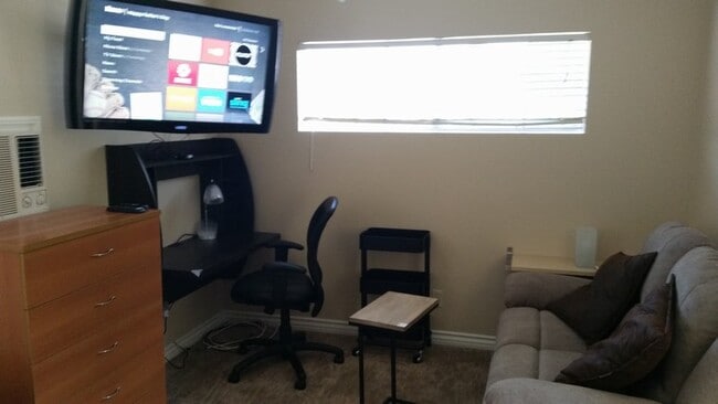 Photo - 19391 Newhaven Ln Unit UpstairsGuestStudio