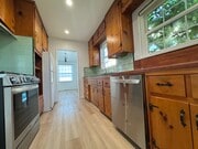 Photo - 22051 Vanowen St