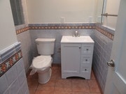 Bath - 1810 Stearns Dr House