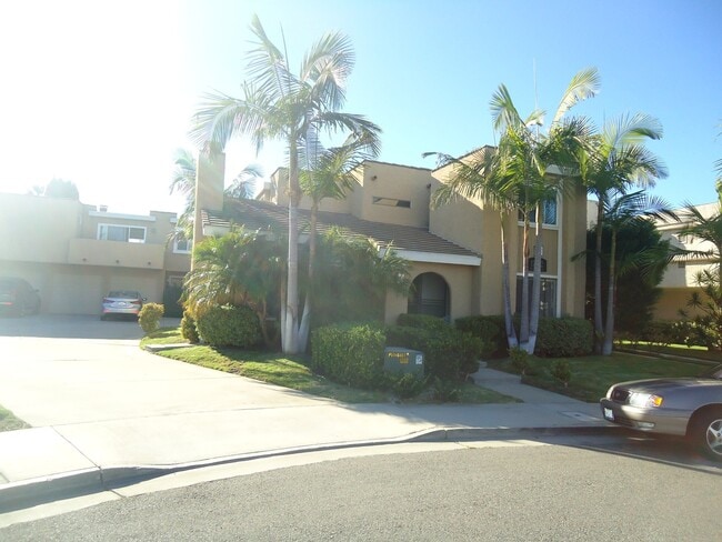 Building Photo - 17762 Paseo Cir Unit C