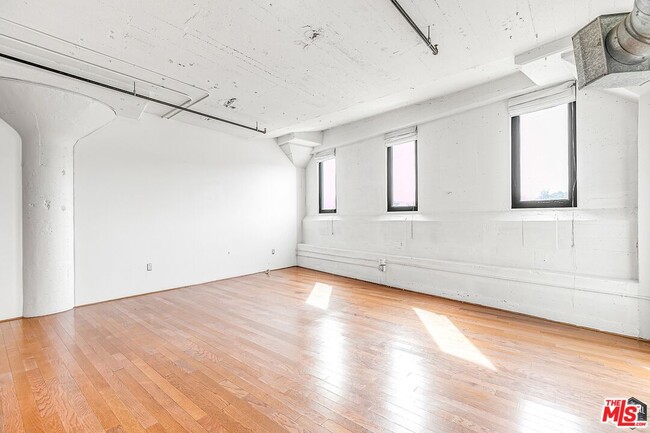 Photo - 200 N San Fernando Rd Unit 412