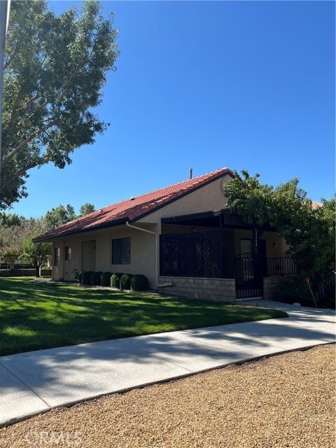 Photo - 19144 Frances St