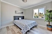 Photo - 907 W Arbutus St House