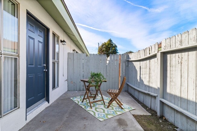 Photo - French Quarter Apartments