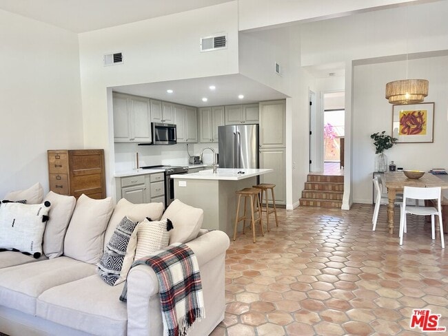 Photo - 73441 Foxtail Ln