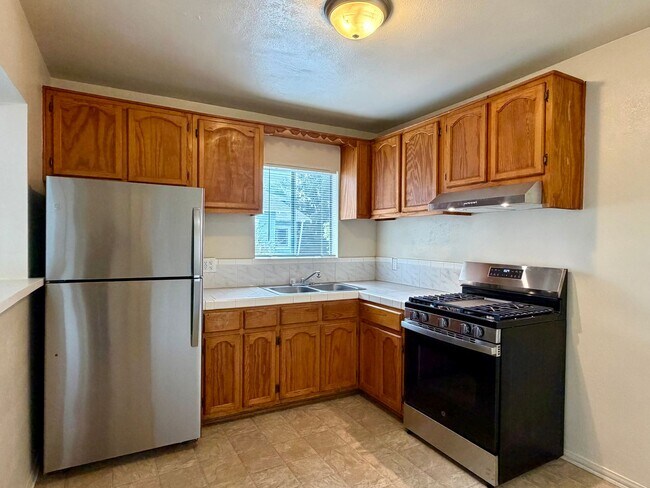 Photo - 2522-2524 Unit 2522 1/2