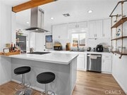Photo - 331 E 65th St