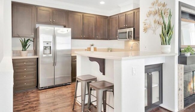 Building Photo - Carmel Mountain Ranch- Elegant Townhome in...