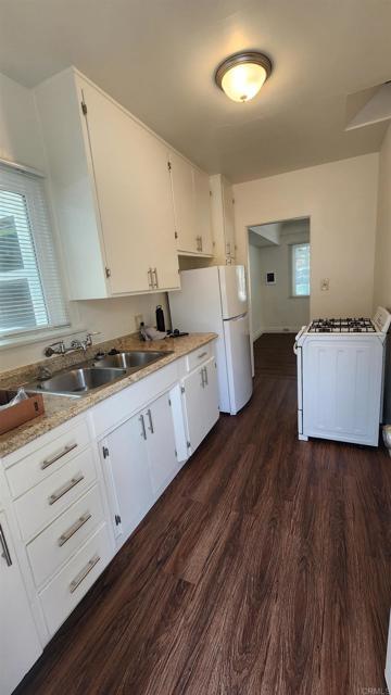 Photo - 1809 Fern St