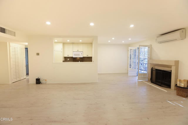 Photo - 1127 E Del Mar Blvd Unit 429