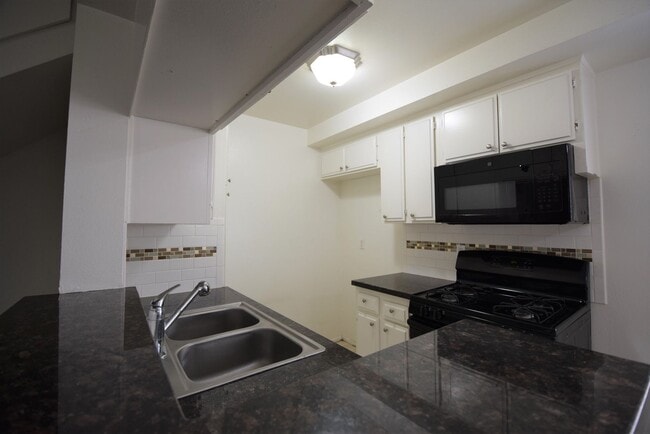 Photo - 5652 Colfax Ave Unit 03