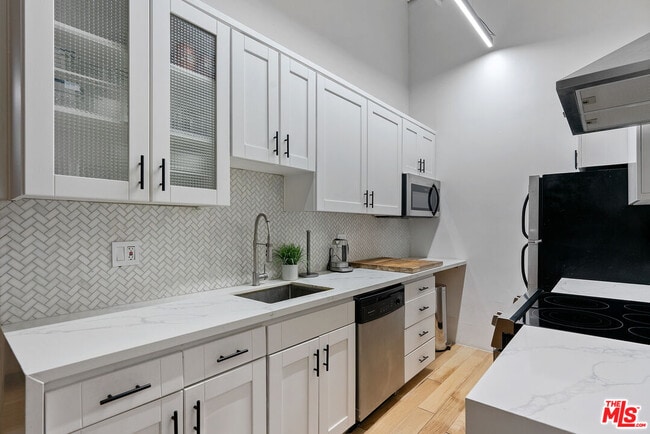 Photo - 312 W 5th St Unit 208