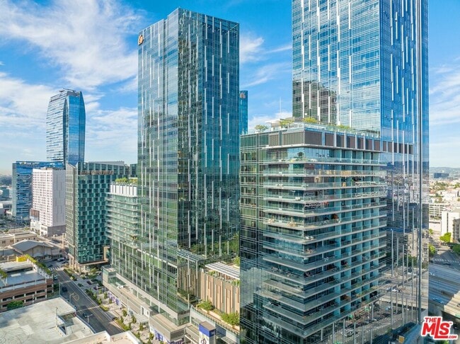 Photo - 877 Francisco St Condo Unit 1107