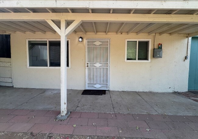 Building Photo - 622 S Kalmia St Unit 622-B