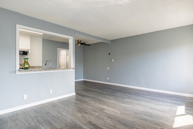 Photo - Langdon apts