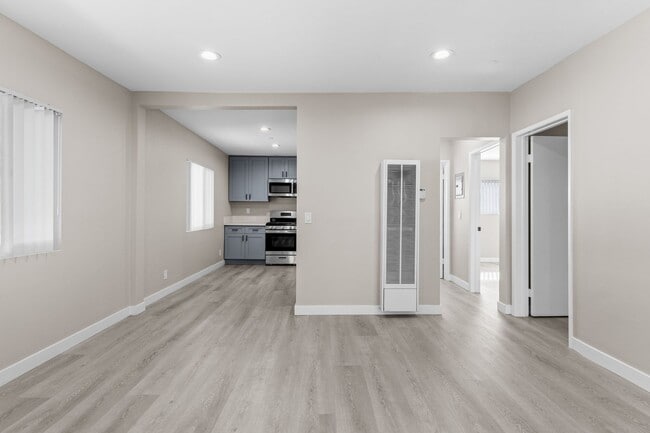 Photo - 113 S Lillie Ave Unit 113-06