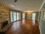 Photo - Upgraded 4+2 w/hardwood floors + great bac... House