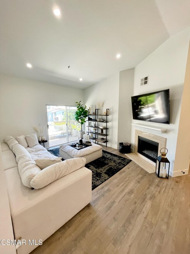 Photo - 675 Oak Run Trail