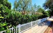 Photo - 17629 Burbank Blvd House