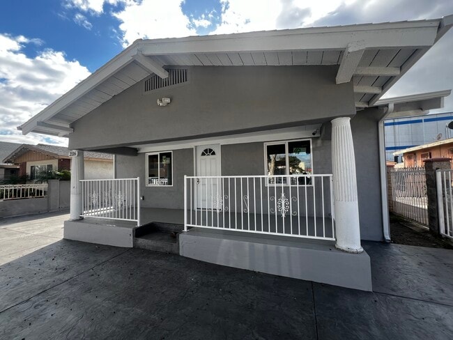 Photo - 2116 Zoe Ave Unit 2116.5 Zoe Ave.