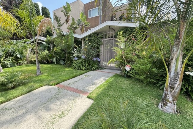 Photo - 1138 S Corning St Unit 4