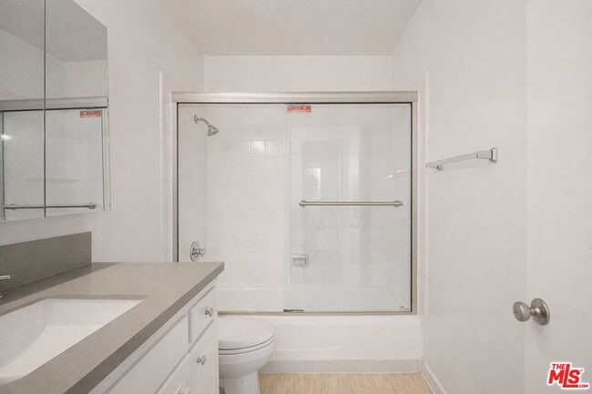 Photo - 1221 Amherst Ave Unit 2