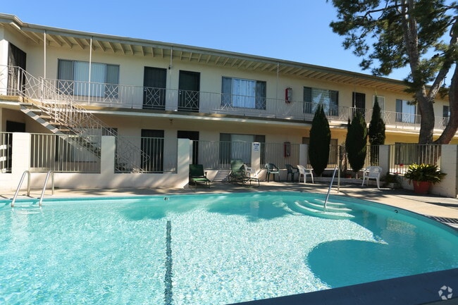 Beachside Apartments - Beachside Apartments