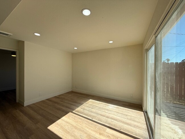 Photo - AV T 1105 Unit 1107