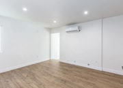 Photo - 15808 Chatsworth St House