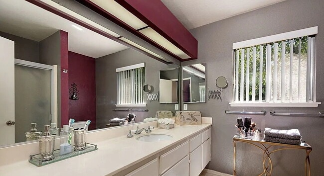 Photo - "Charming 1-Bedroom San Fernando Apartment with Modern Granite Touches!"
