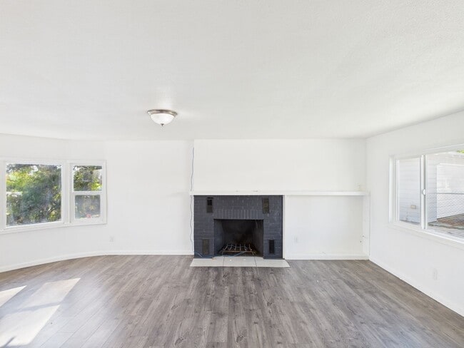 Photo - 2135 Washington St Unit A