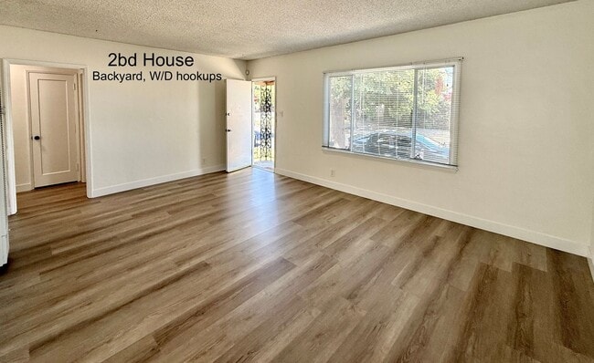 Building Photo - 11294 Utopia Ave