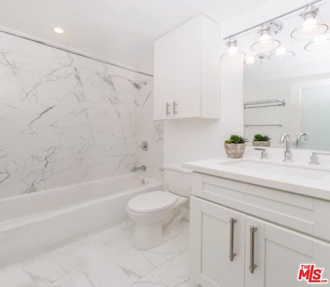 Photo - 11235 Richland Ave Unit 4