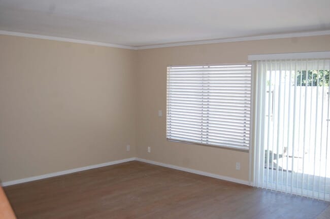 Photo - 6401 Glenfox Dr