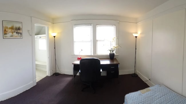 Photo - 1142 W 37th Pl