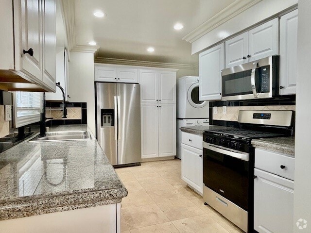 Building Photo - 5015 River Ave Unit A Rental