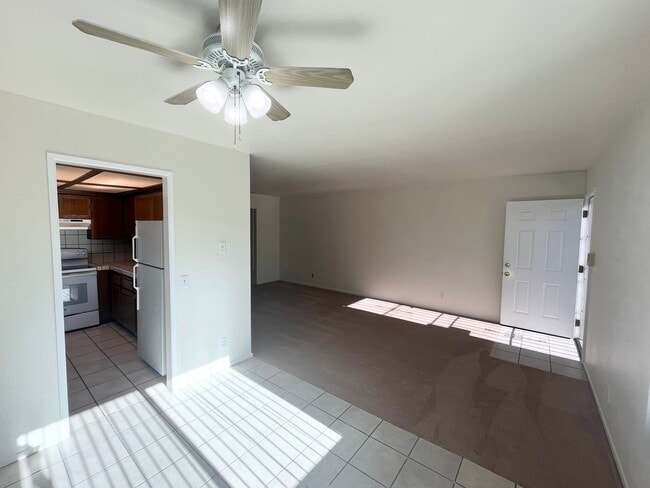 Photo - 3 BLOCKS TO MISSION BAY! SPACIOUS 2BD/1BA TOP FLOOR APARTMENT W/ GARAGE!!! $3,200/mo Unit 3989 #3