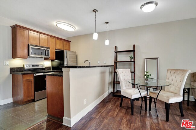 Photo - 10982 Roebling Ave Unit 326