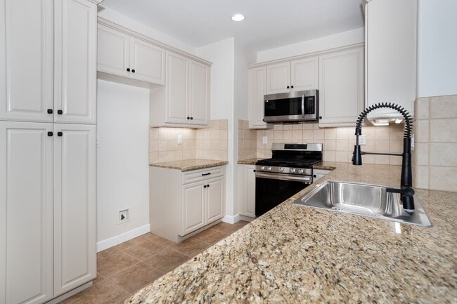 Photo - 4104 Peninsula Dr