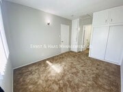 Photo - 2909 E 6th St Apartment Unit #D