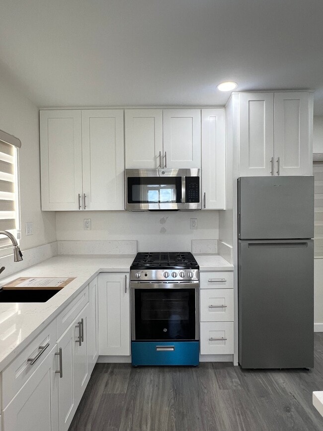 Building Photo - 214 E Park Ave Unit B