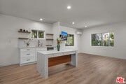 Photo - 738 Westmount Dr