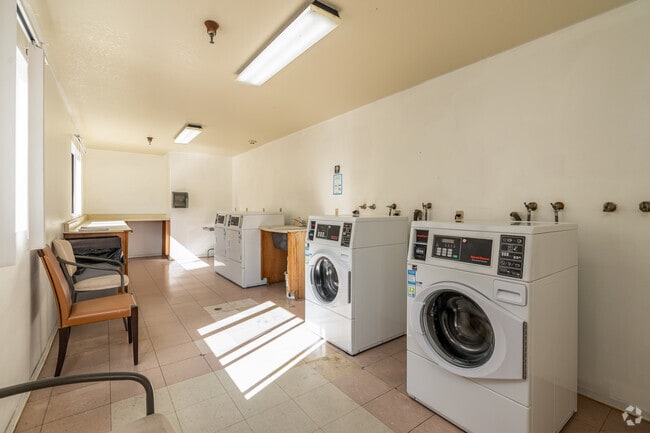 Laundry Room - Montrose