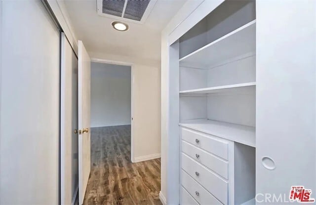 Photo - 837 S Windsor Blvd Unit 7