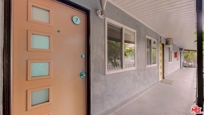 Photo - 10333 Santa Monica Blvd Unit 7