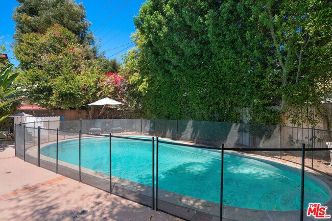 Photo - 5146 Topanga Canyon Blvd